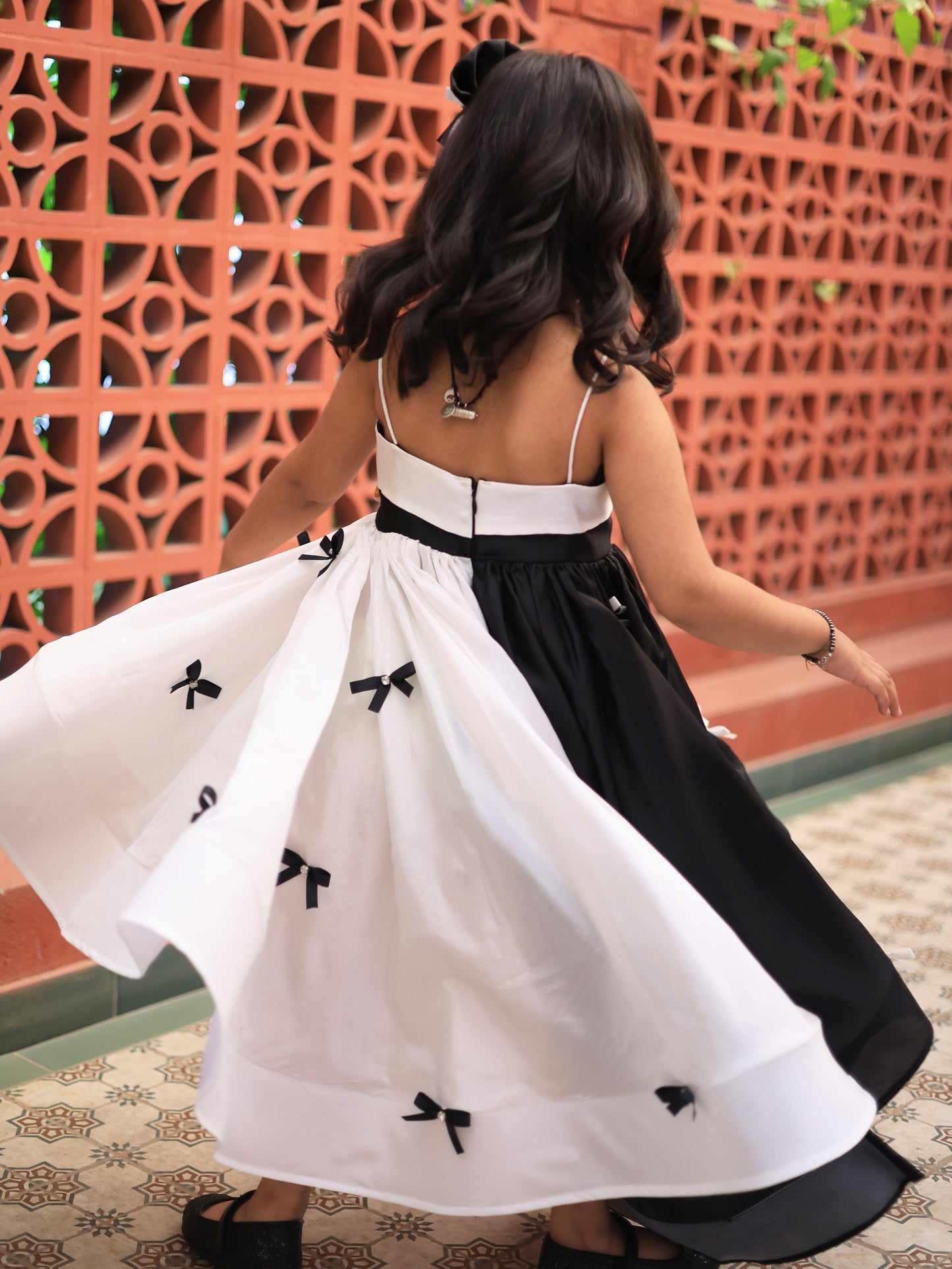Pear Bear Black & White Bow Detail High Low Dress.