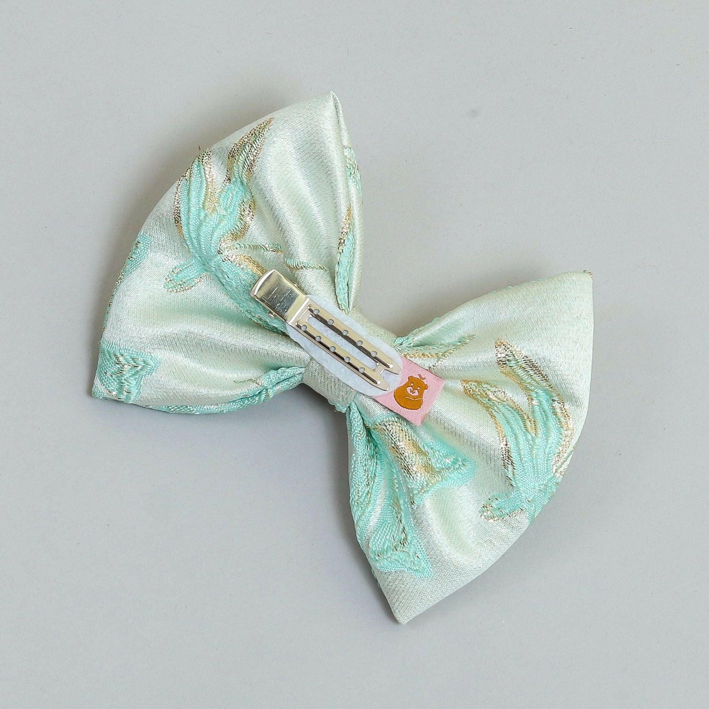 Pear Bear Beautiful mint green hair bow.