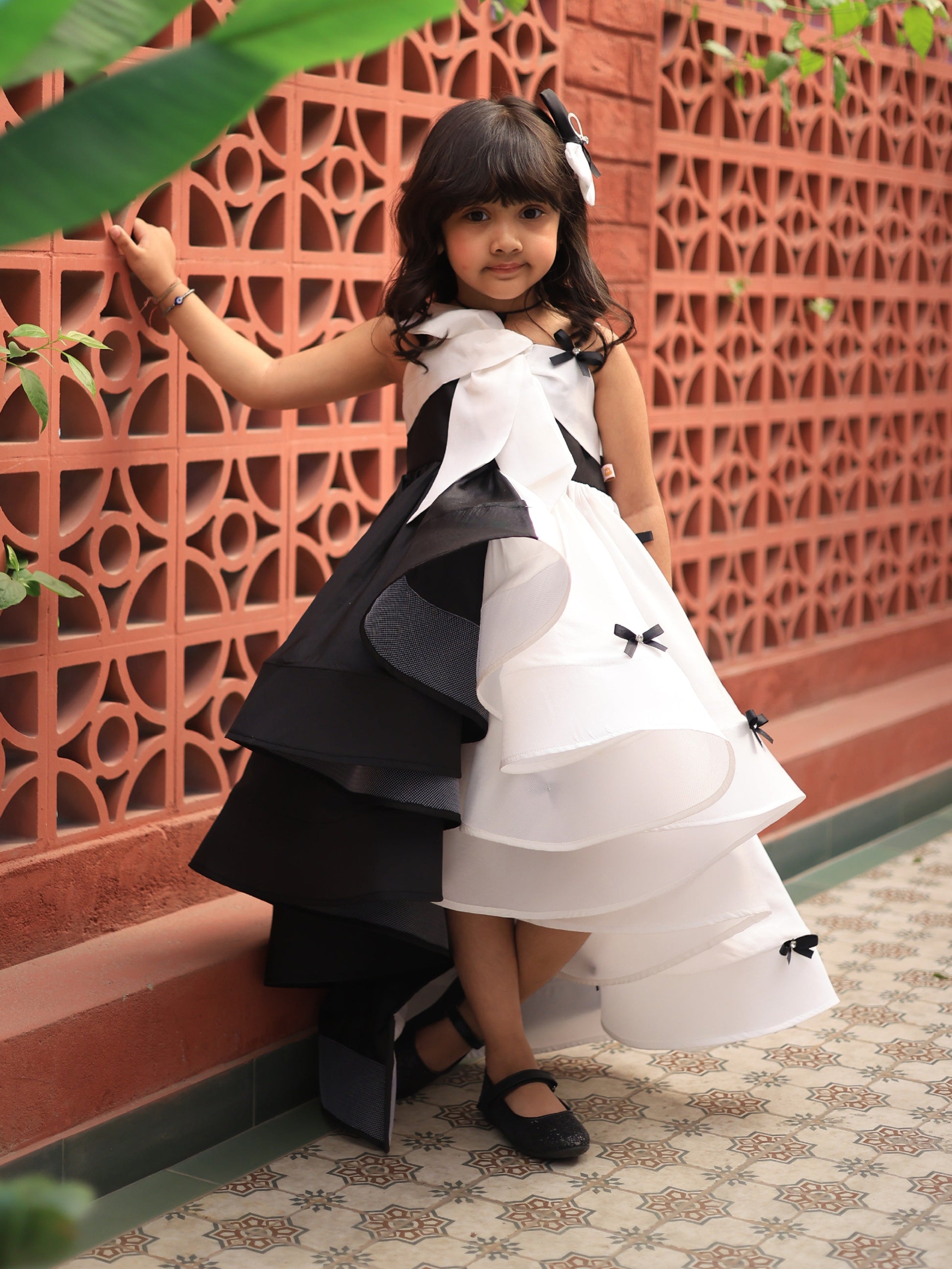 Pear Bear Black & White Bow Detail High Low Dress.