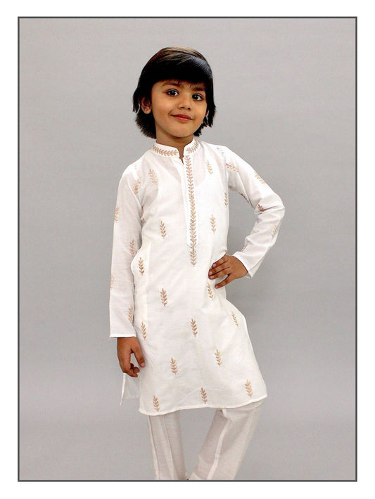 Pear Bear Daisy Pitten Kurta Set.