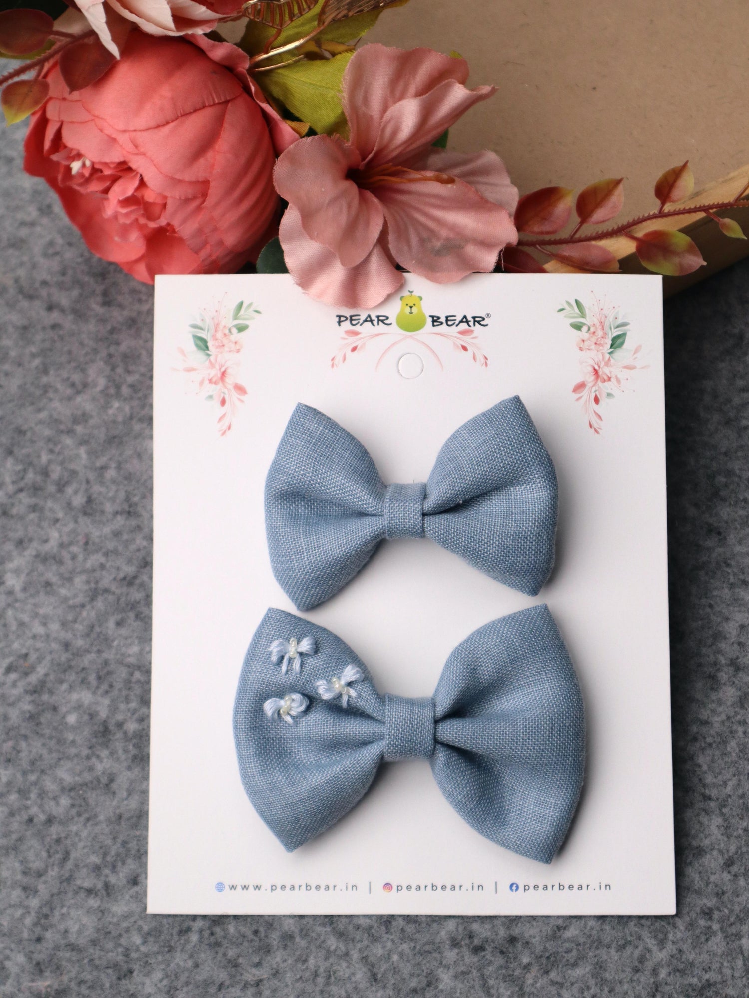 Pear Bear Embroidered Bow Set Grey.