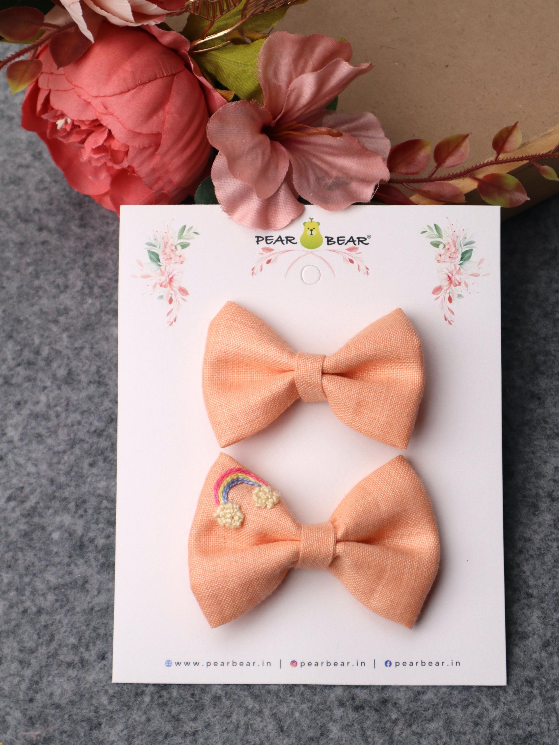 Pear Bear Embroidered Bow Set Peach.