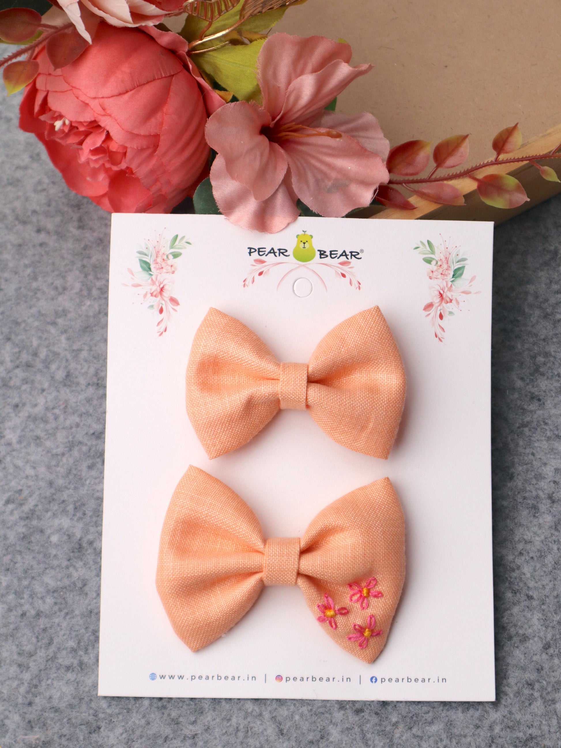 Pear Bear Embroidered Bow Set Peach.