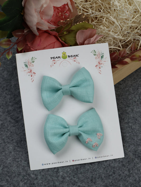 Pear Bear Embroidered Bow Set Sea Green.