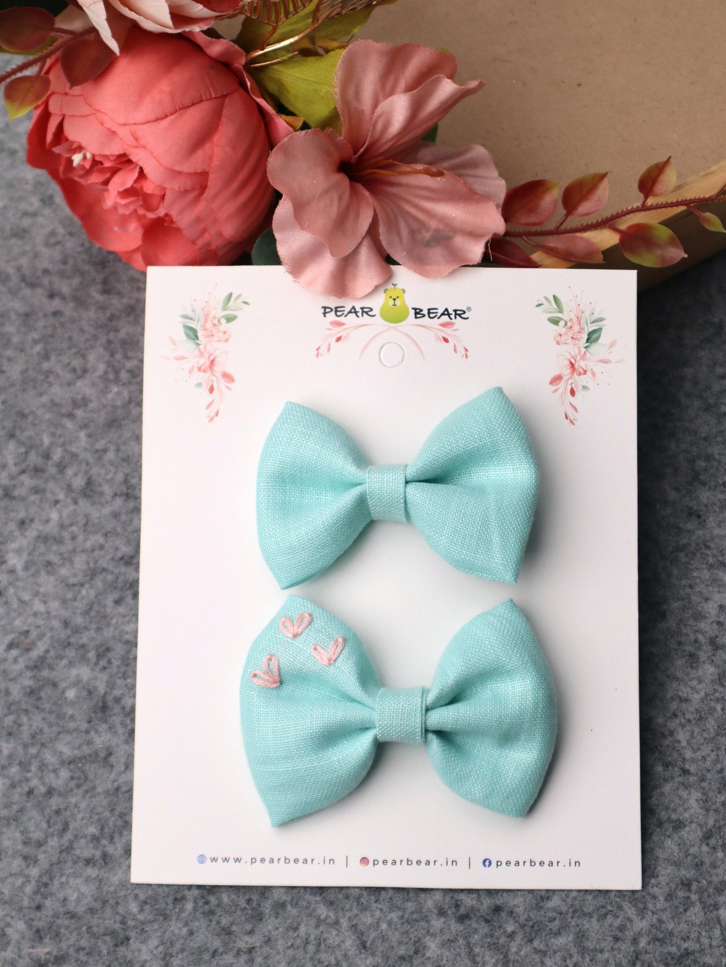 Pear Bear Embroidered Bow Set Sea Green.