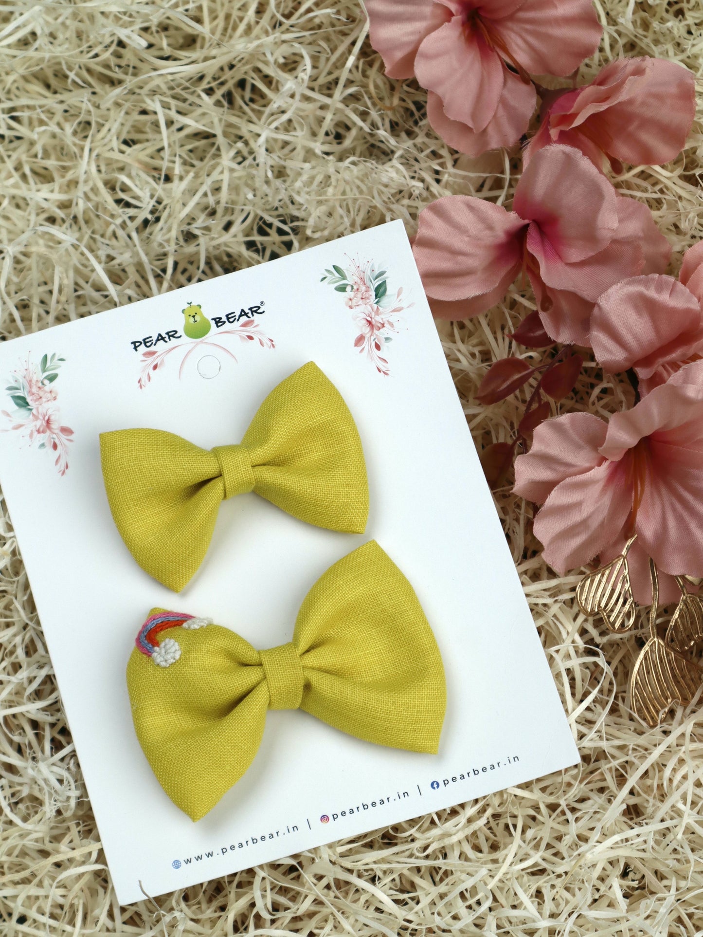 Pear Bear Embroidered Bow Set Yellow.