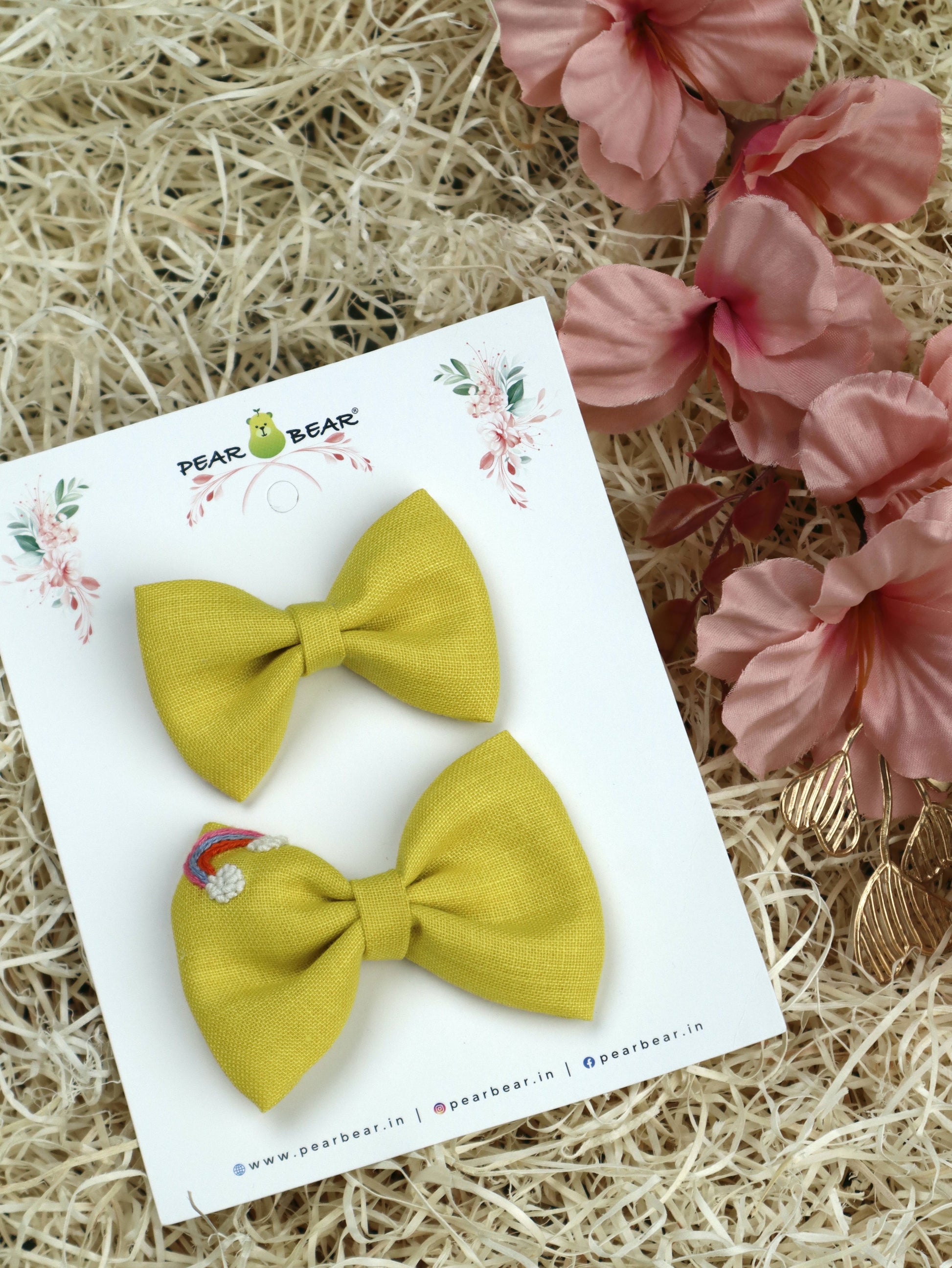 Pear Bear Embroidered Bow Set Yellow.
