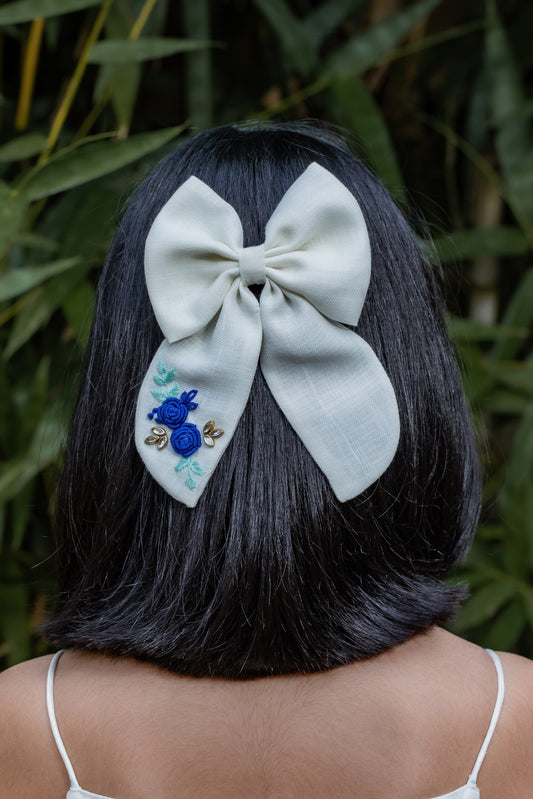 Pear Bear Off-White Pigtail Hair Bow.