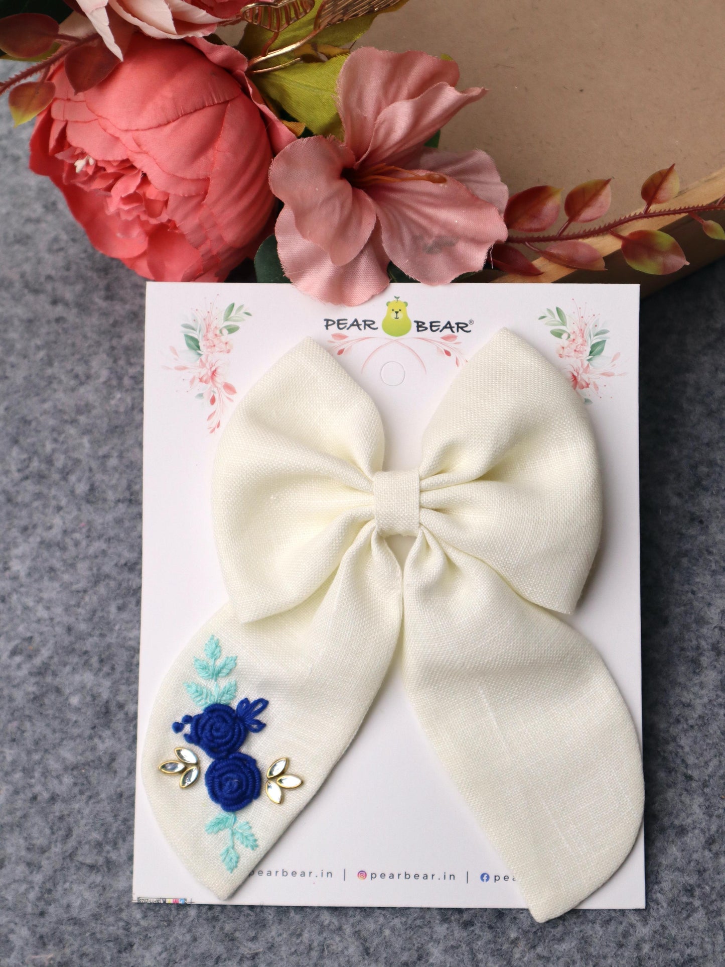 Pear Bear Off-White Pigtail Hair Bow.