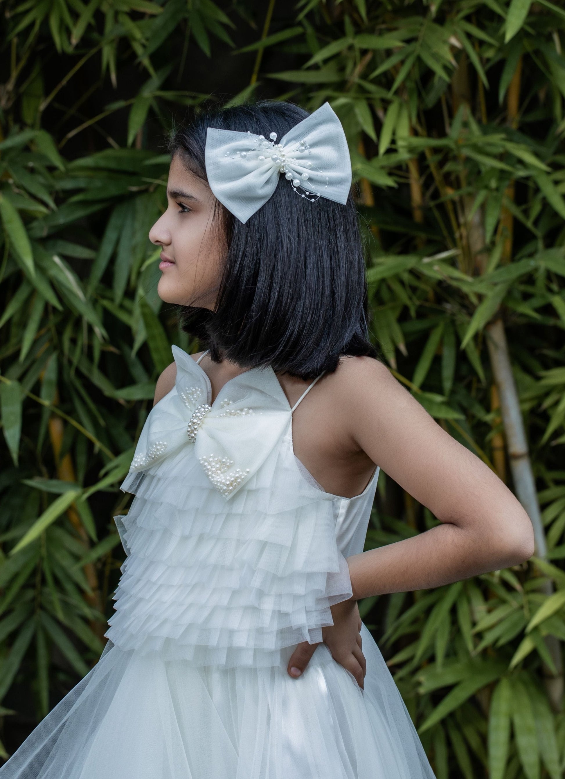 Pear Bear Stylish Off White Trail Dress With Bow Pearl String Hair Clip.