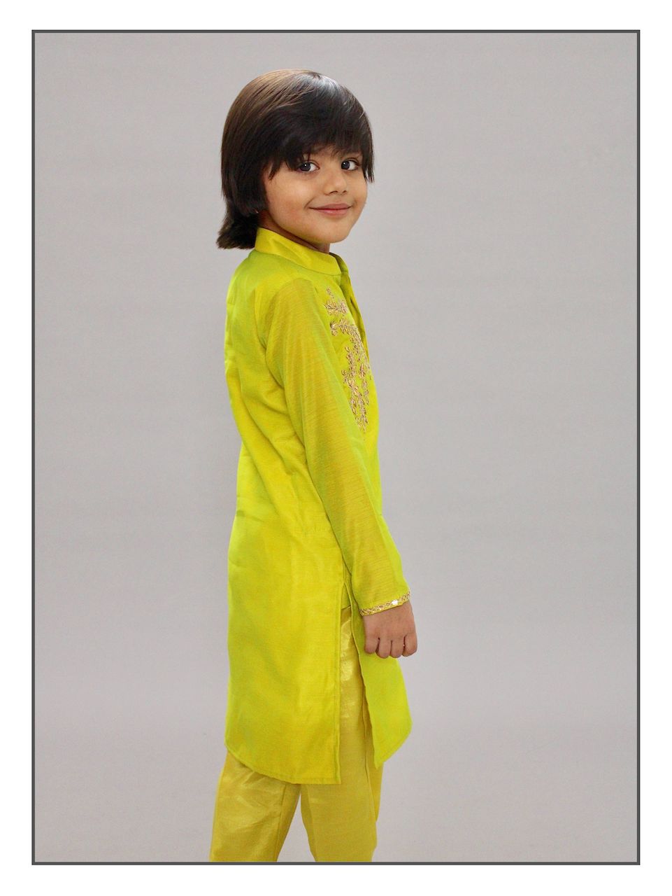 Pear Gota Patti Kurta Set.