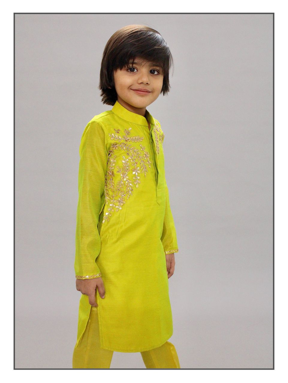 Pear Gota Patti Kurta Set.